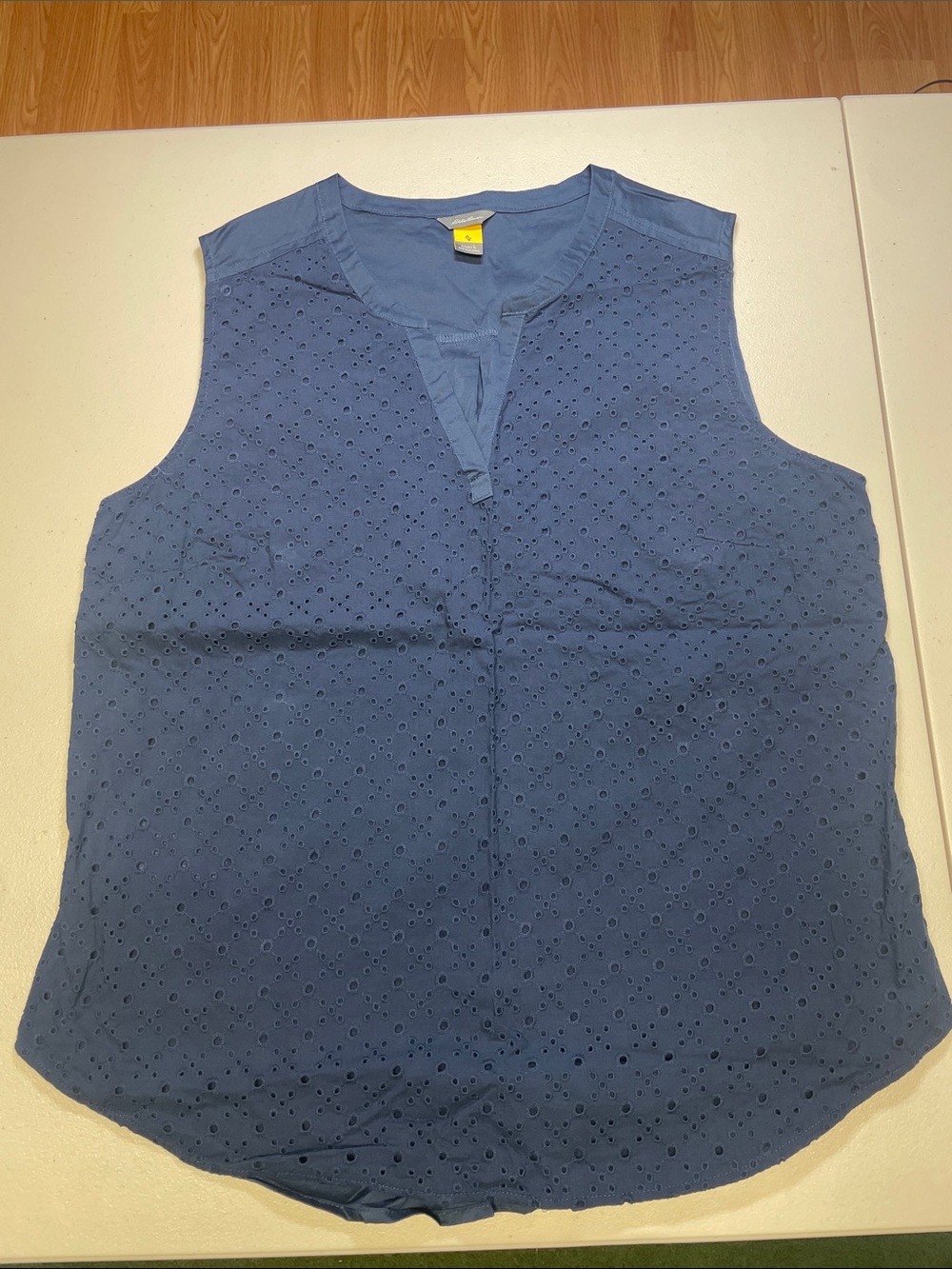 Eddie Bauer Blue Eyelet V-Notch Sleeveless Tank Top